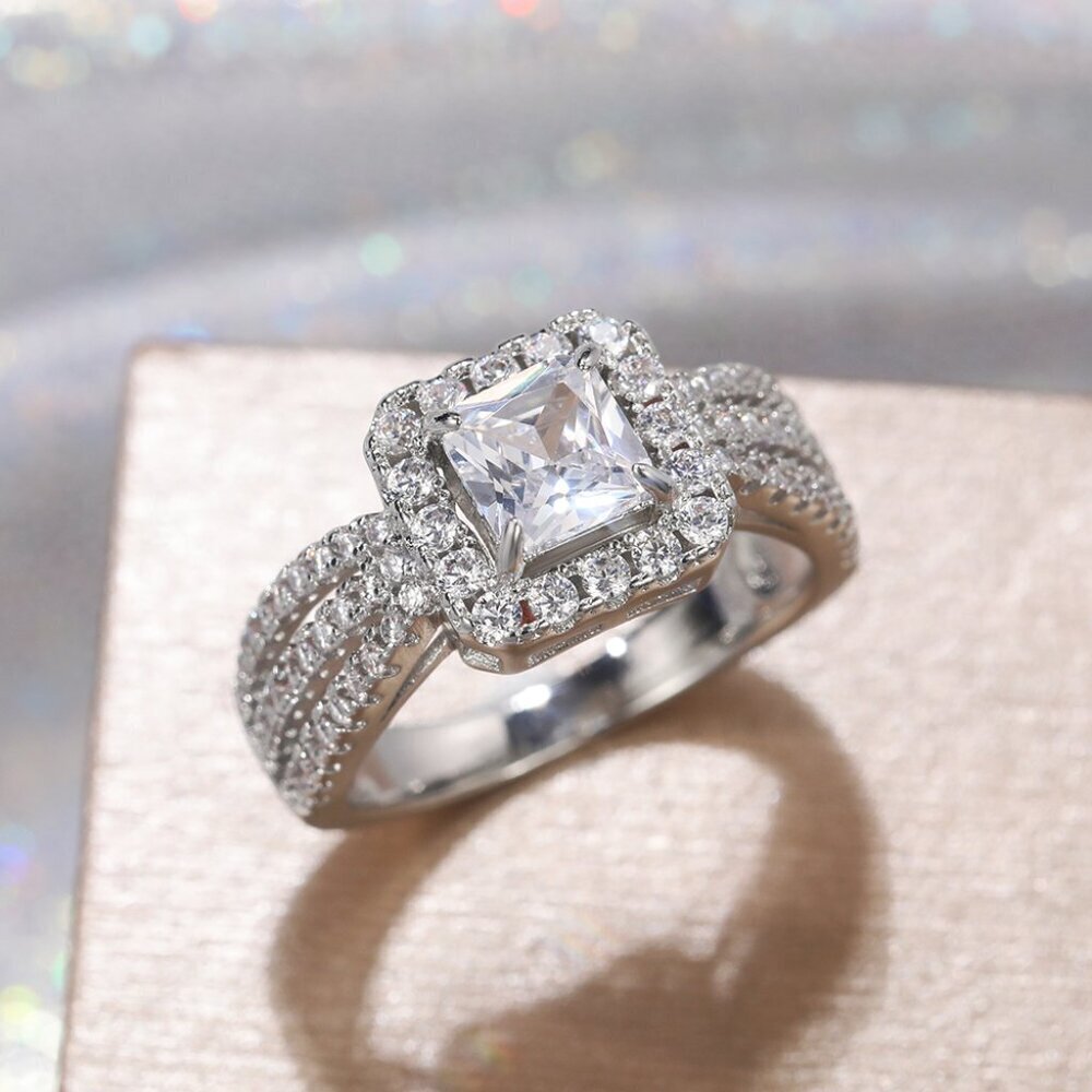 🎁Luxury Clear Gem Zircon Filed Delicate Square Hollow Rings for Women,MARR9031